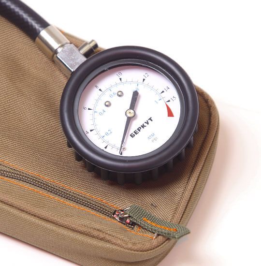 Манометр для шин низкого давления